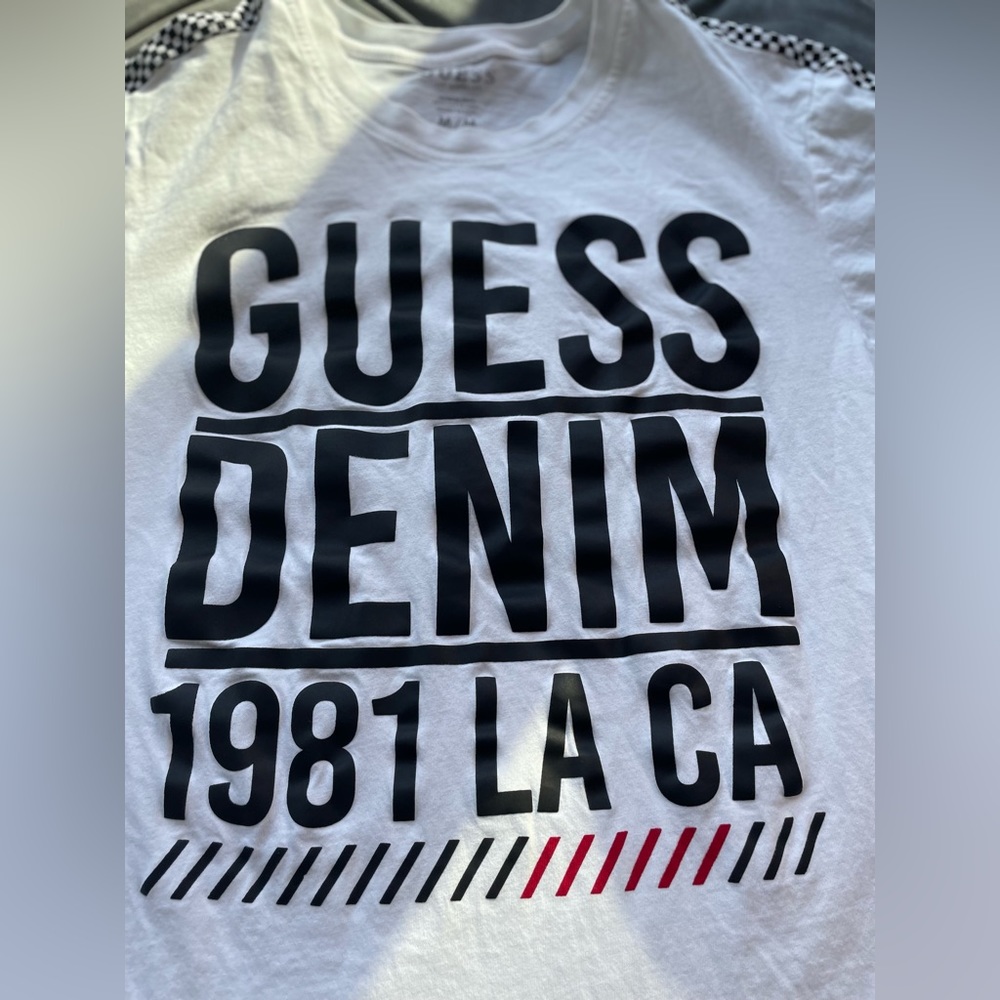 Guess Denim White T shirt Size M checkered Design | Closet Label #57.) - Picture 2 of 6